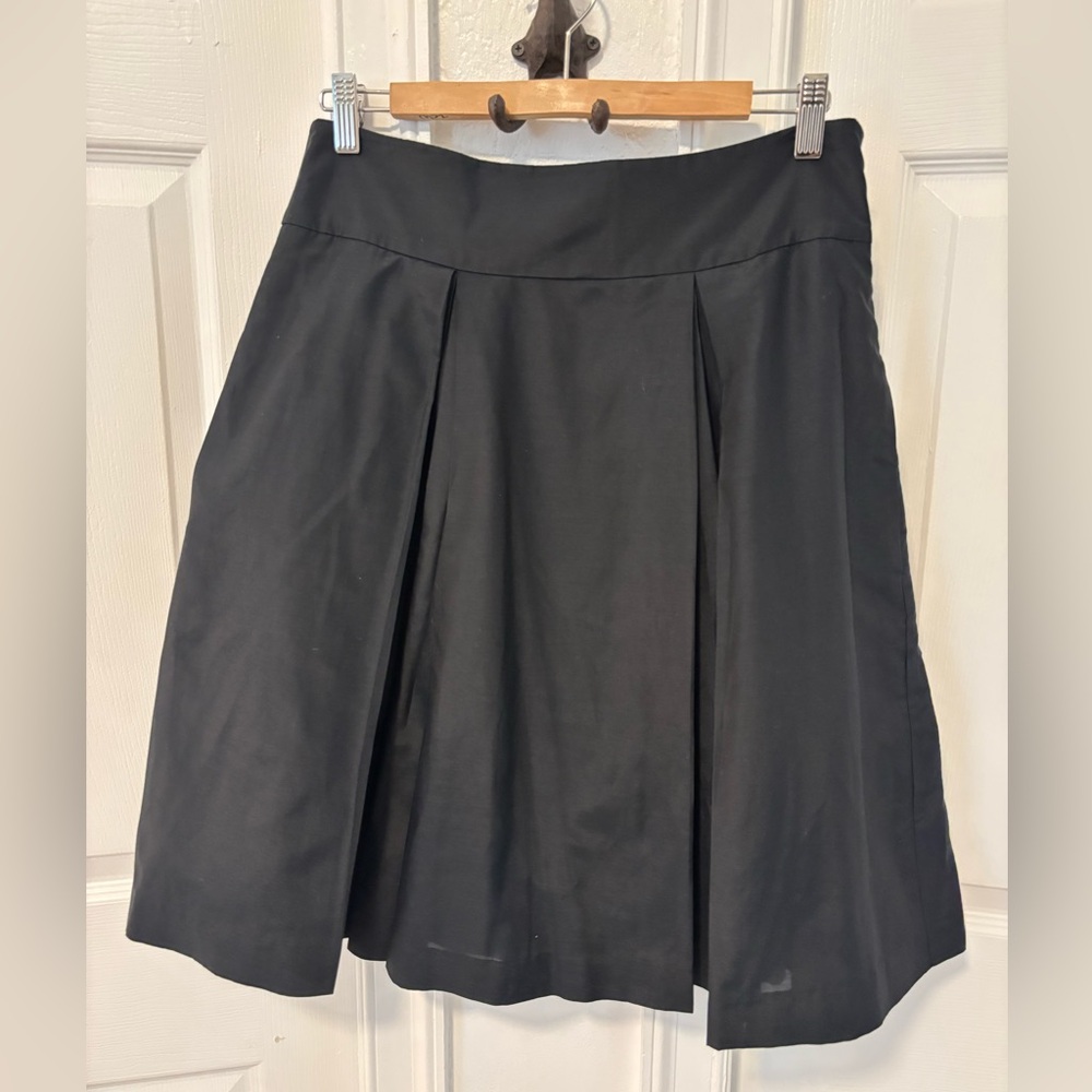 Banana Republic black full pleated Midi Skirt 10 knee length NWT silk cotton